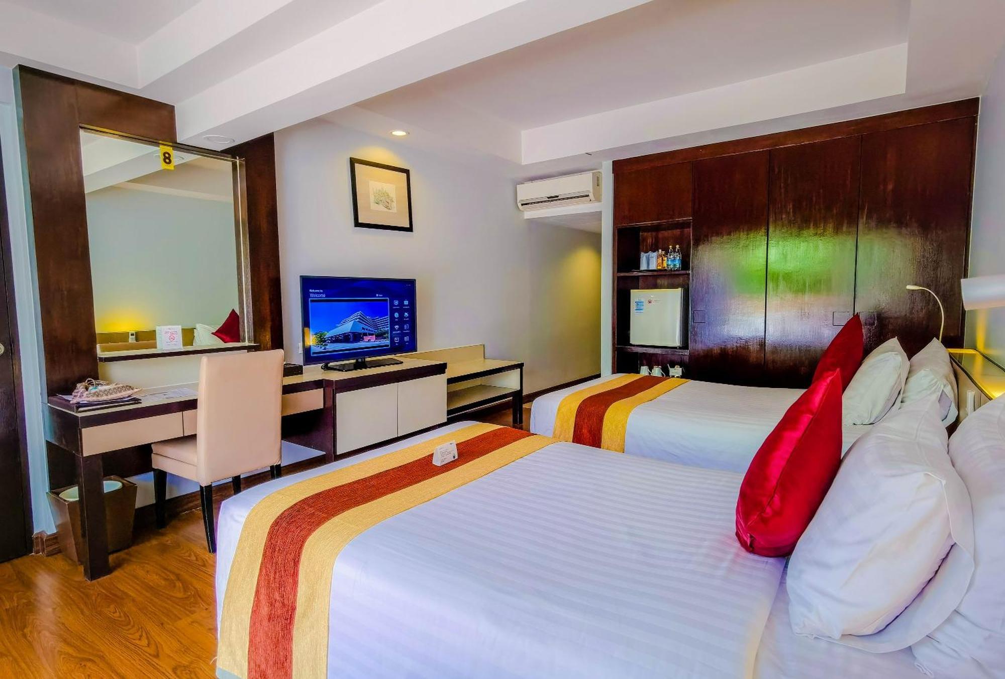 Patong Resort Hotel - Sha Extra Plus Buitenkant foto
