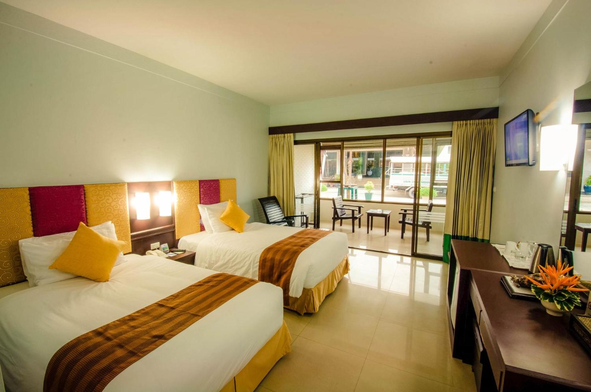 Patong Resort Hotel - Sha Extra Plus Buitenkant foto
